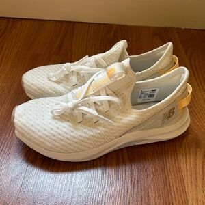 New Balance Women's Dynasoft Nergize Sport v2 Cross Trainer Shoes (size 7)